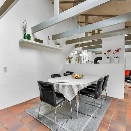 Дом отдыха Stunning In With Kitchen Блаванн