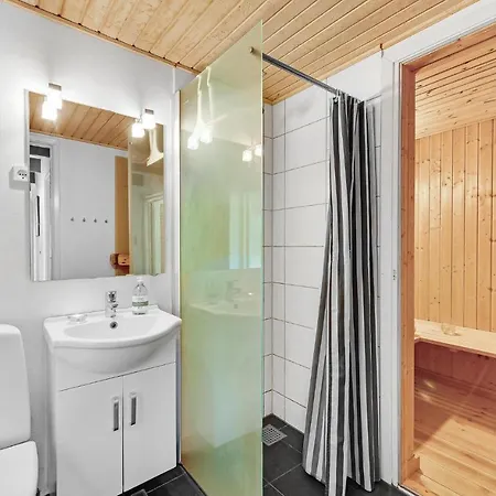 Stunning In With Kitchen